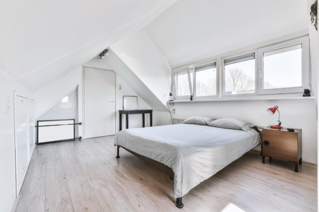 Podłogi drewniane od dawna są symbolem elegancji i trwałości.